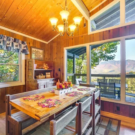 Cozy Gatlinburg Cabin With Hot Tub And Mountain Views! Exterior photo