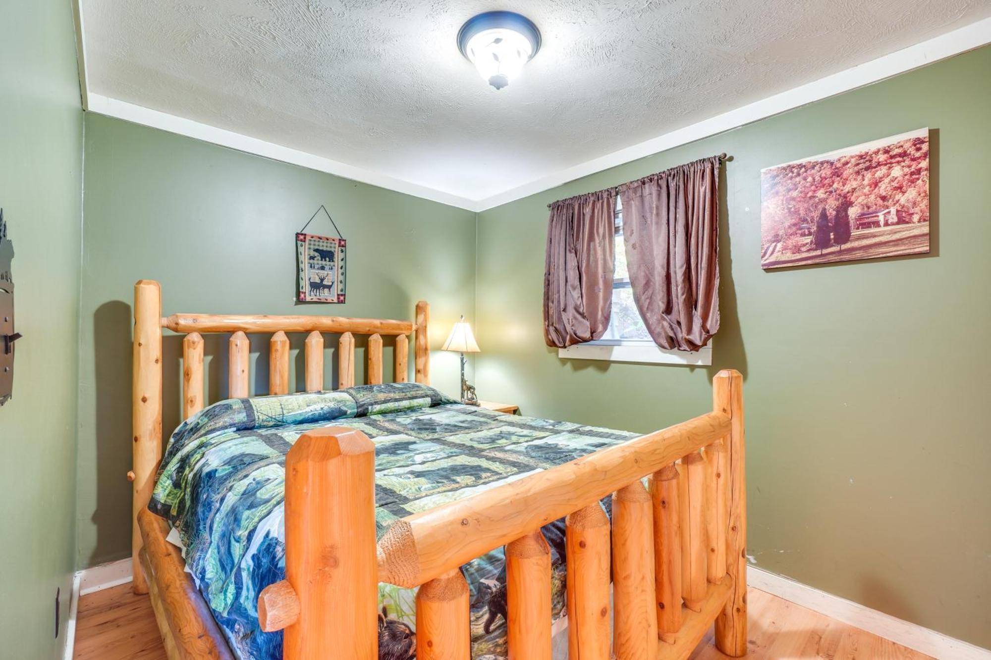 Casa vacanze Cozy With Hot Tub And Mountain Views! *