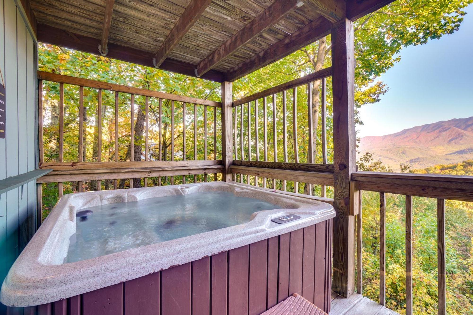Holiday home Cozy With Hot Tub And Mountain Views!